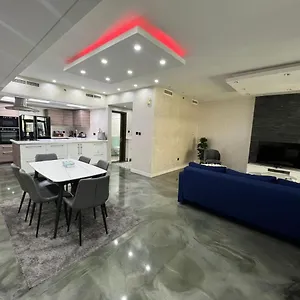  شقة Beautiful And Cozy 2 Bedroom In The Heart Of Downtown